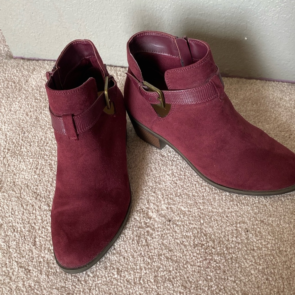 Spruce & Market Burgundy Women’s Bootie. Like New! Size 7